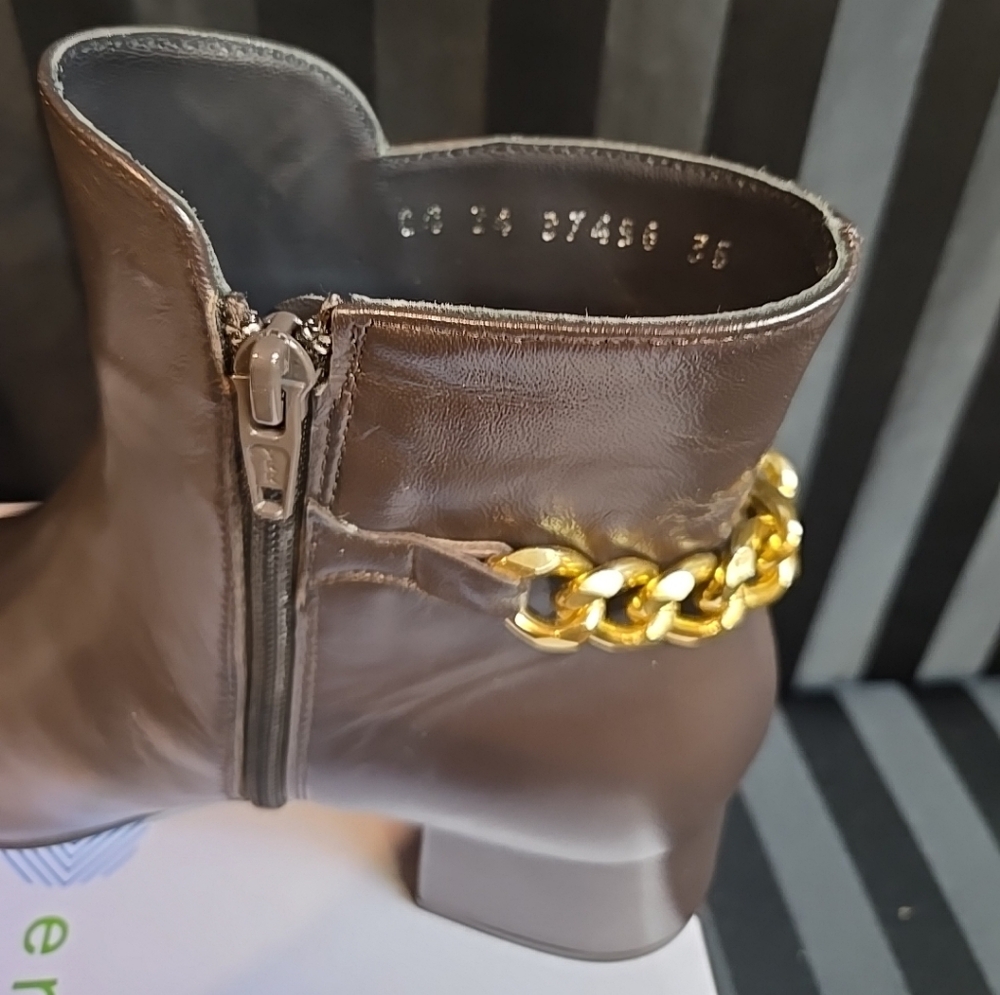 Women EU 36 & 37 Eric Michael Turin Cordero Brown Chain Accent Leather Zip Boots - Picture 7 of 16